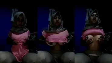 Bokep Indo Hijab Binal Show Off Toket Gede